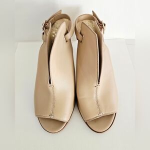 107. Chic Beige Women's Open-Toe Mules
